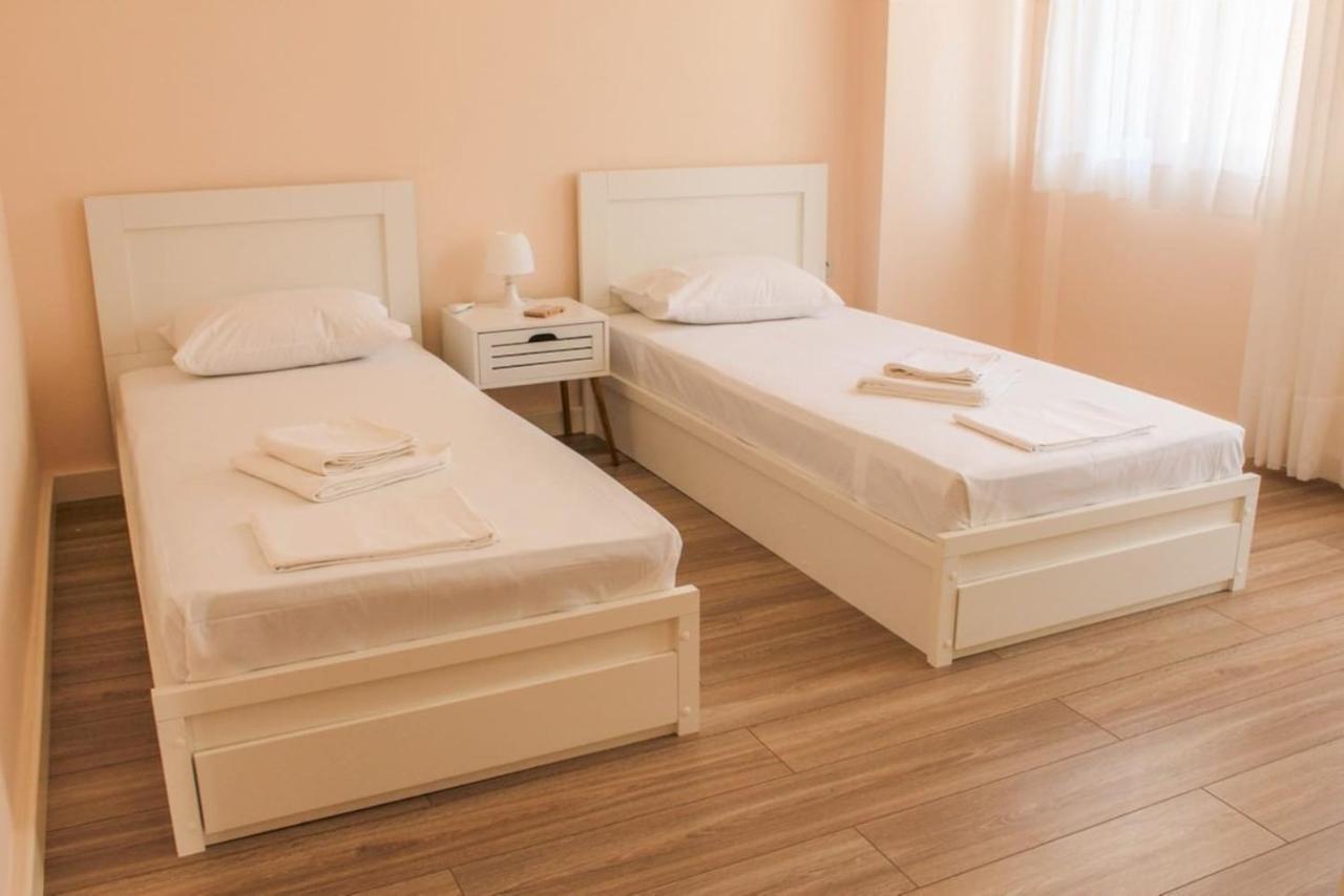 Centro Home Kalamata Bagian luar foto